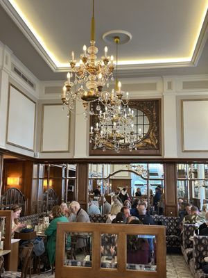 Cafe Mozart