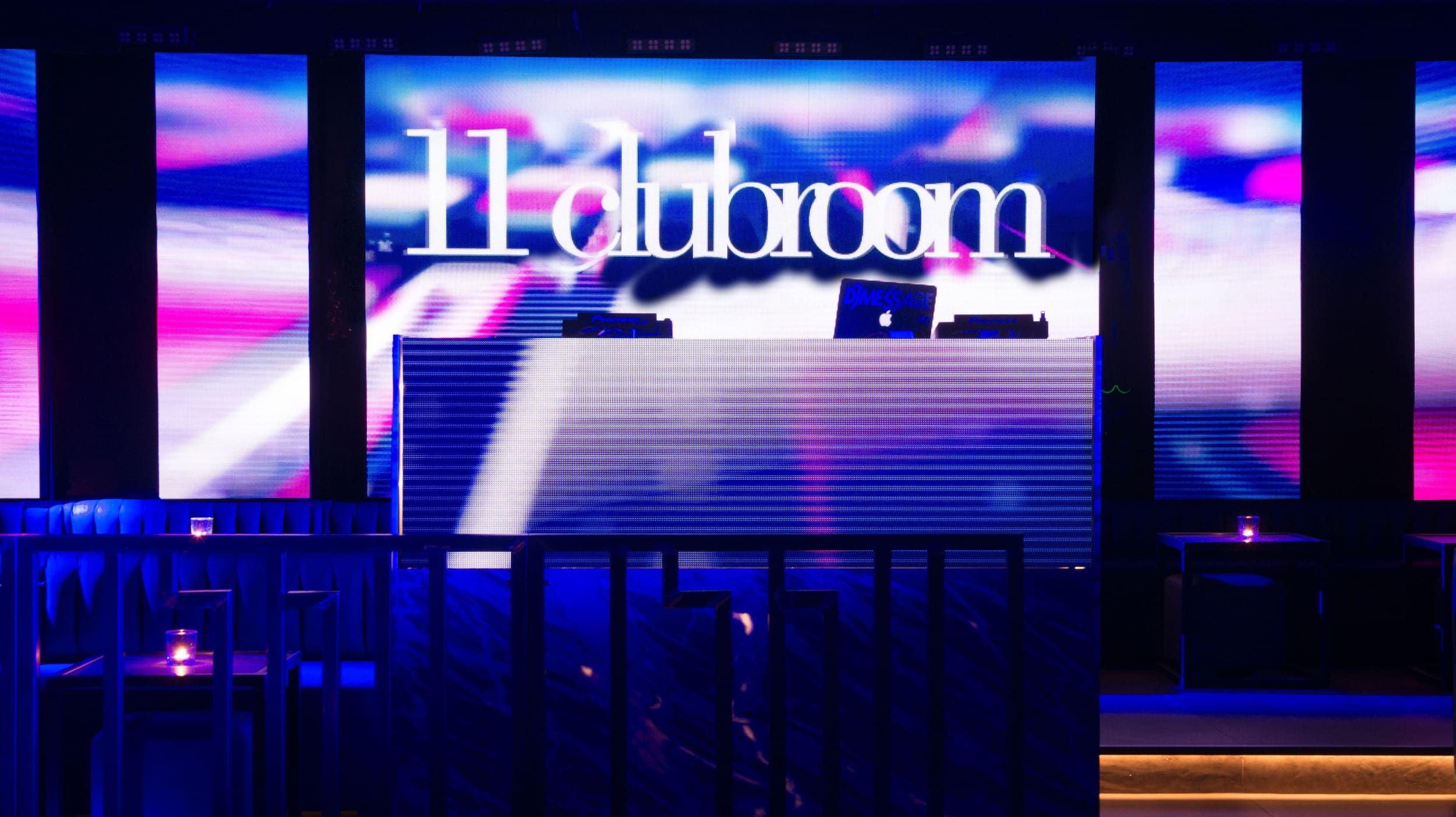 11 Clubroom