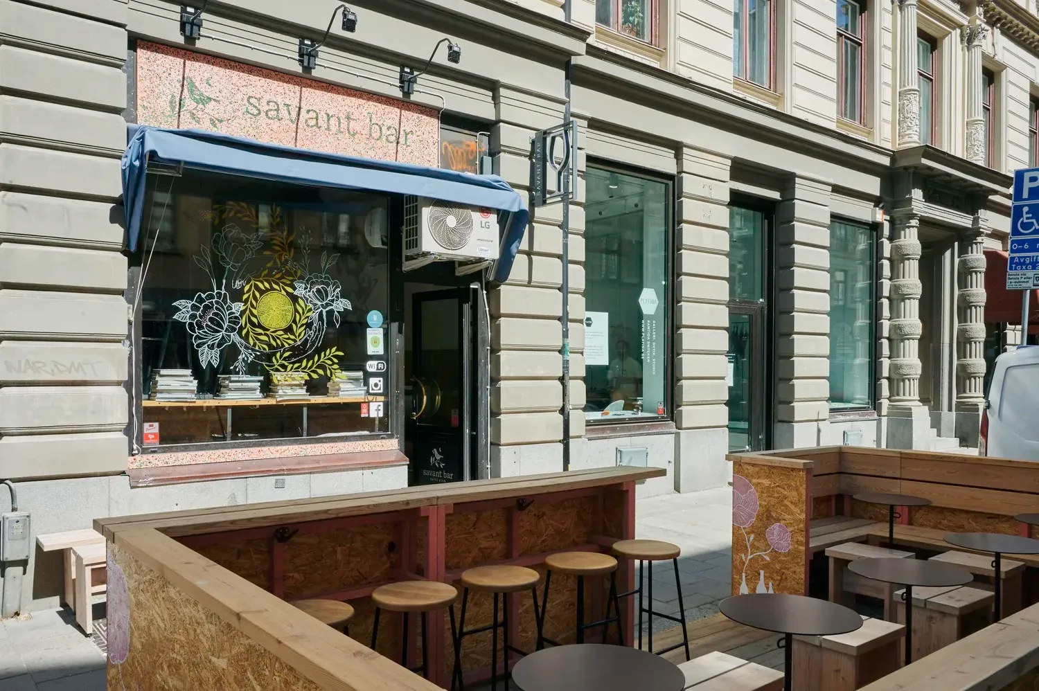 savant bar