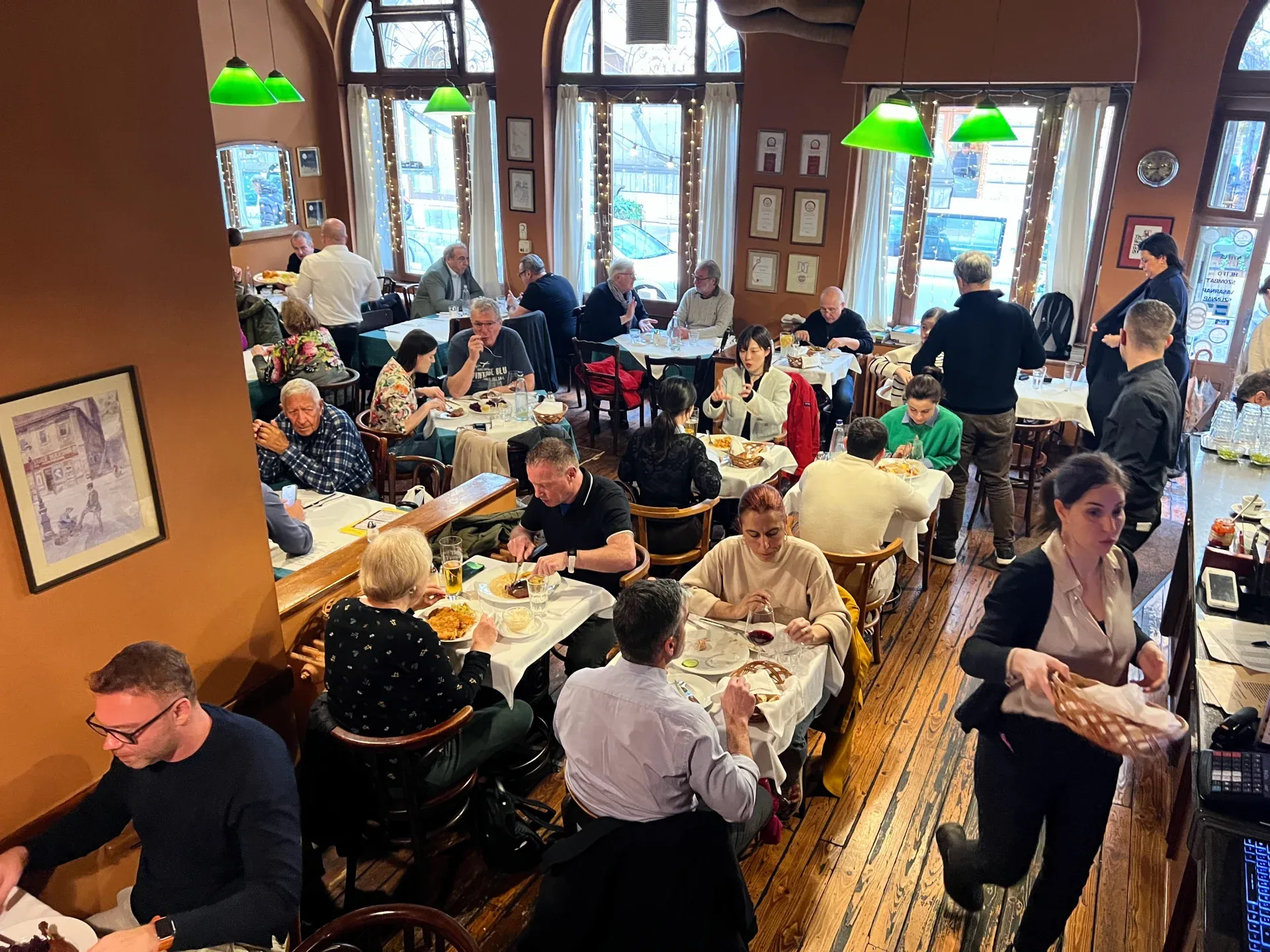 Café Kör