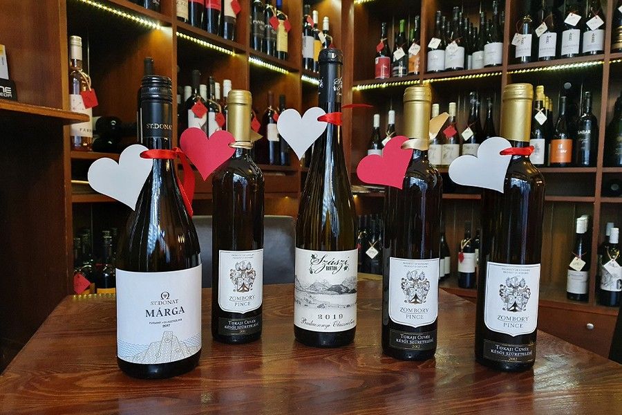 VinoWonka wine and chocolate bar