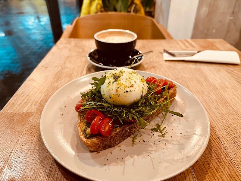 Na Bank Cafe