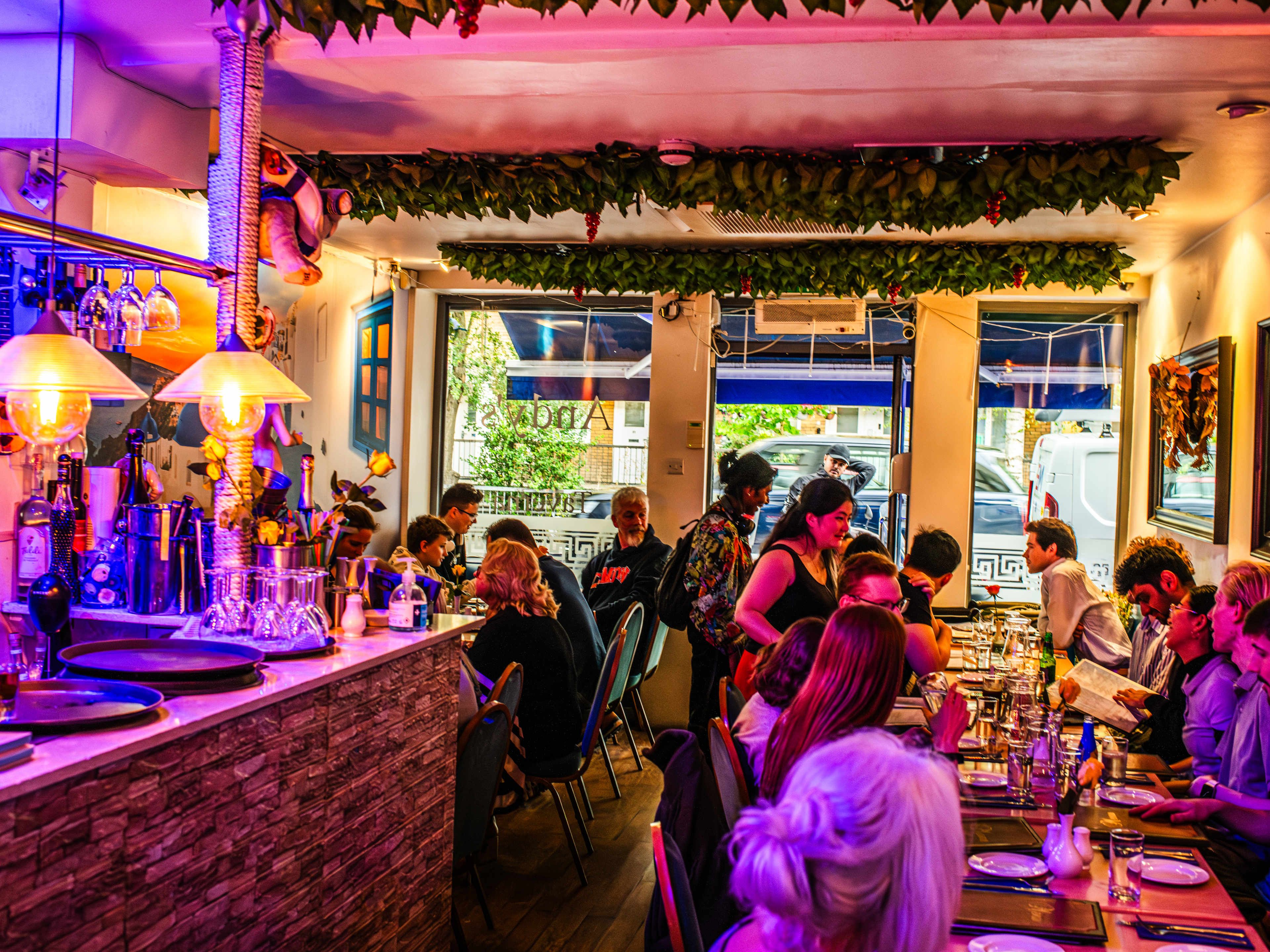 Andy's Taverna