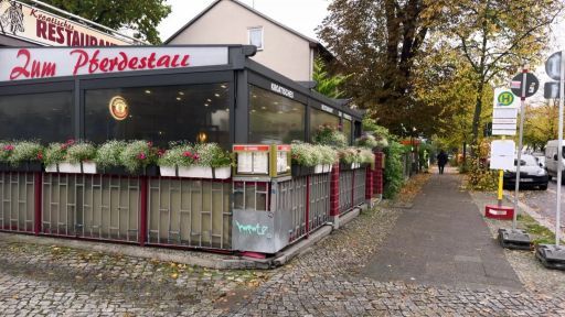 Zum Pferdestall