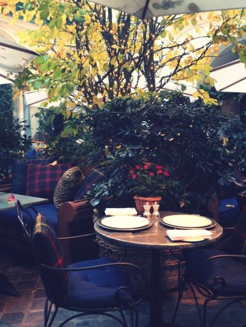 Ralph's restaurant