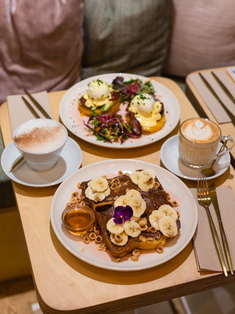 Bon Bouquet Café