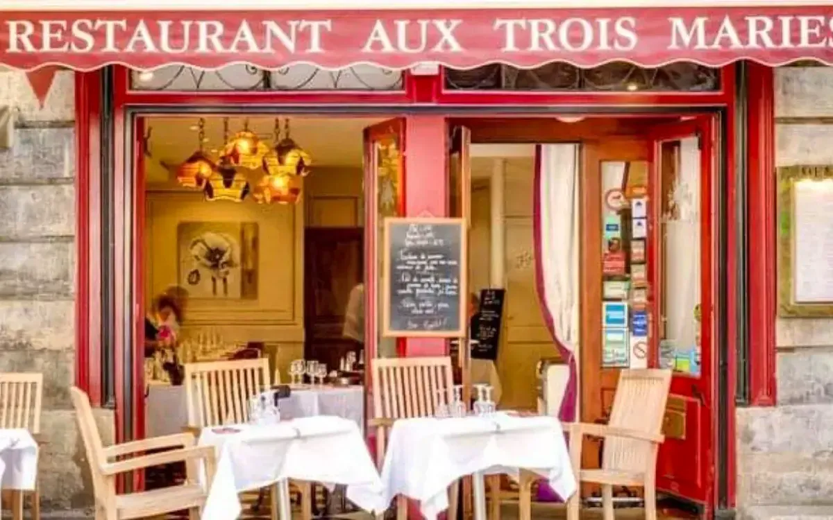 Aux Trois Maries