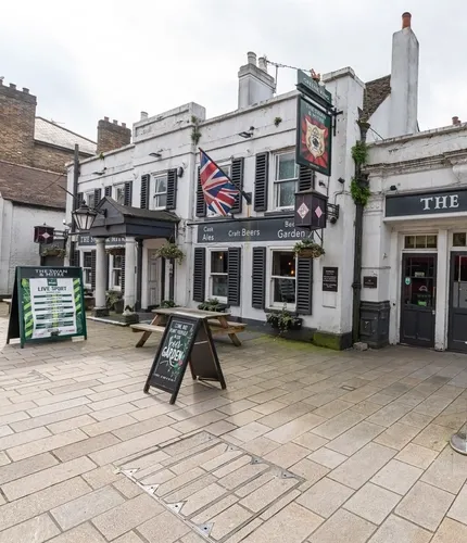 The Swan and Mitre